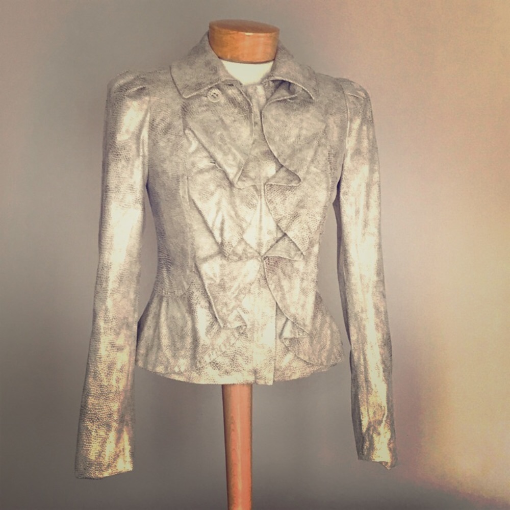 Ivory Snakeskin Jacket. Size Small!